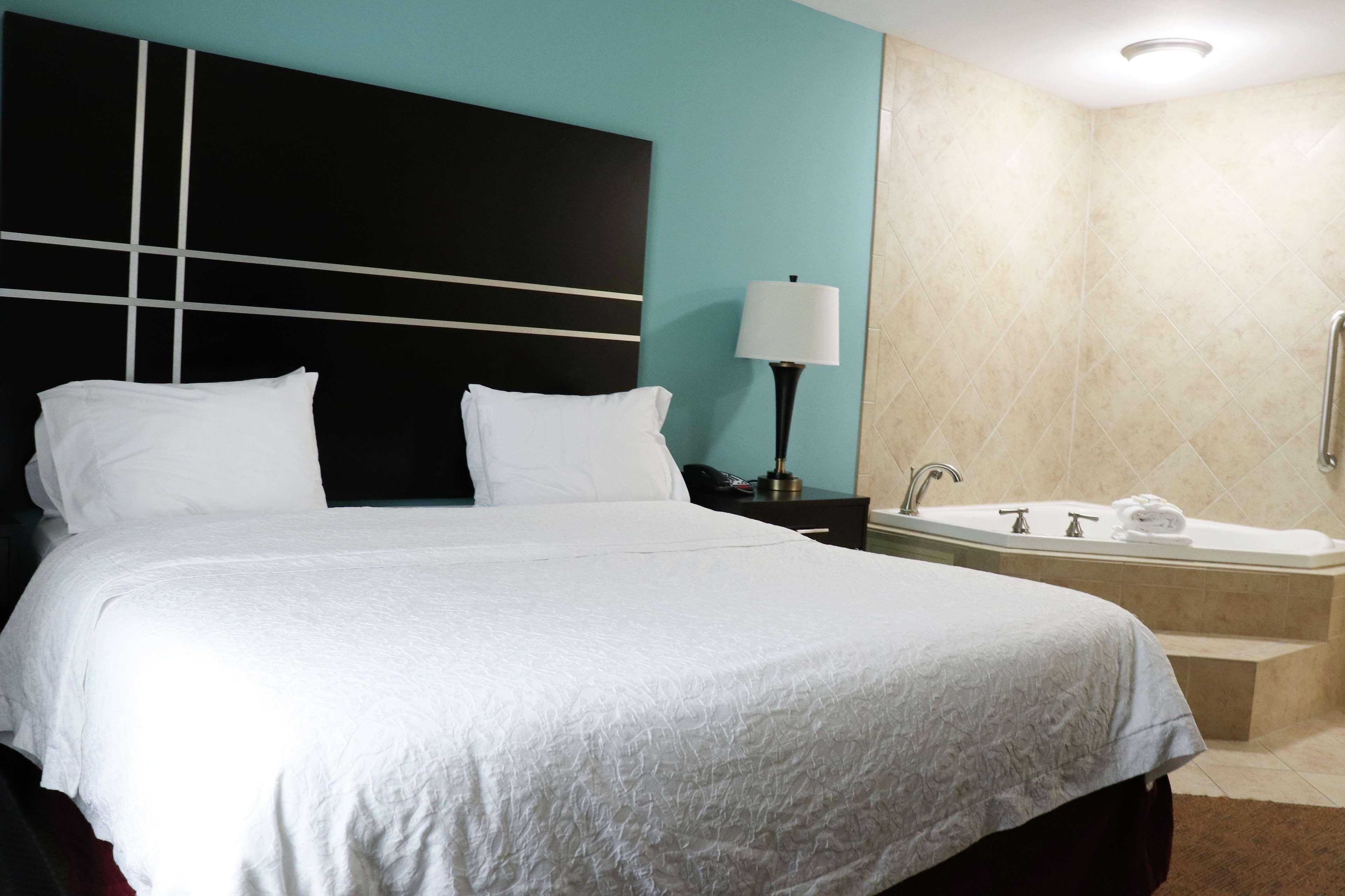 Hampton Inn Austin Oak Hill Екстериор снимка