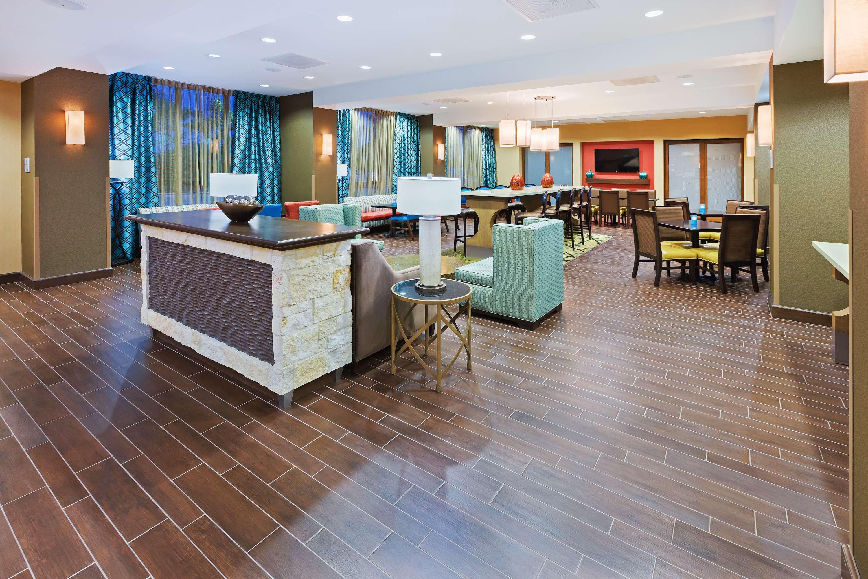 Hampton Inn Austin Oak Hill Екстериор снимка