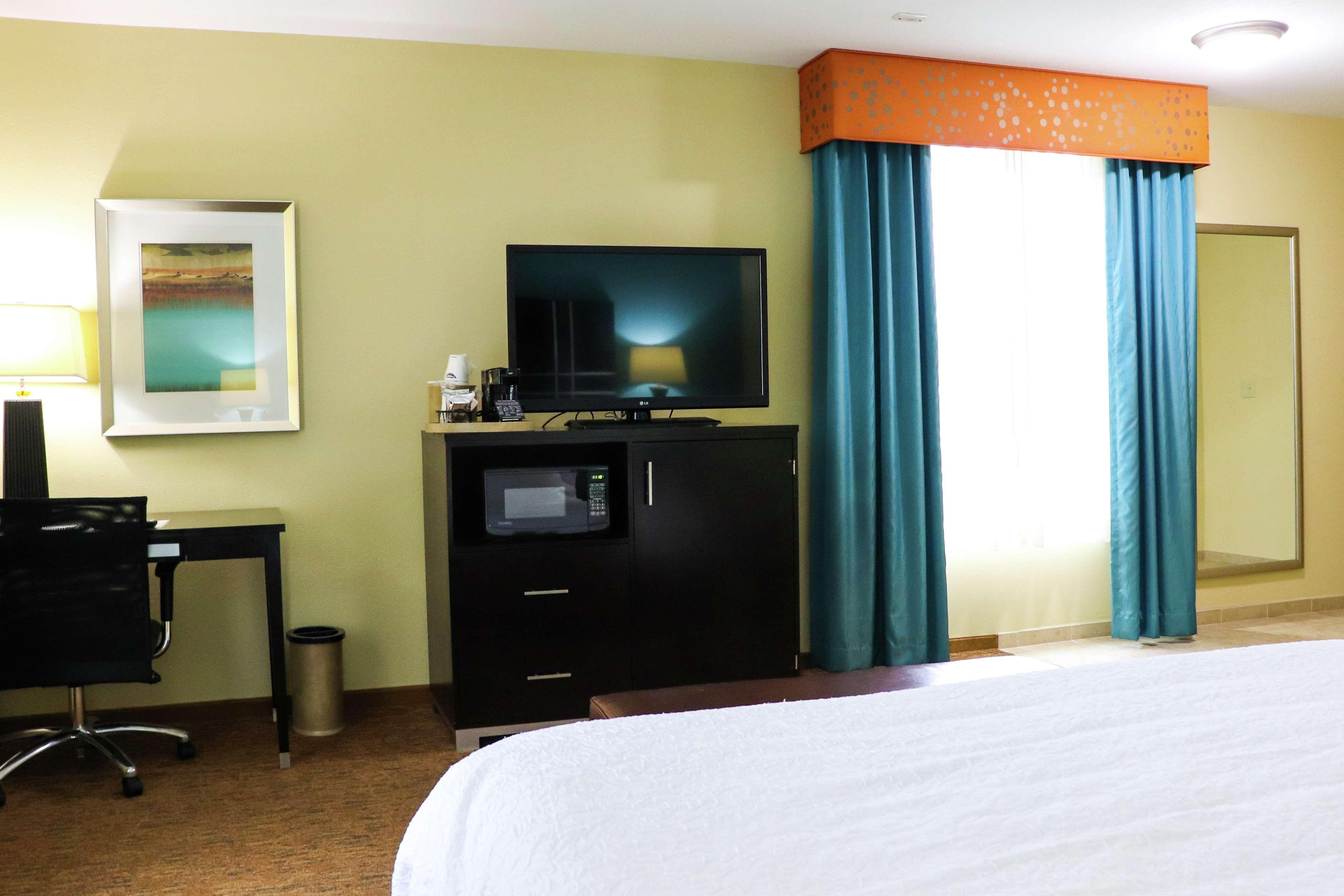 Hampton Inn Austin Oak Hill Екстериор снимка