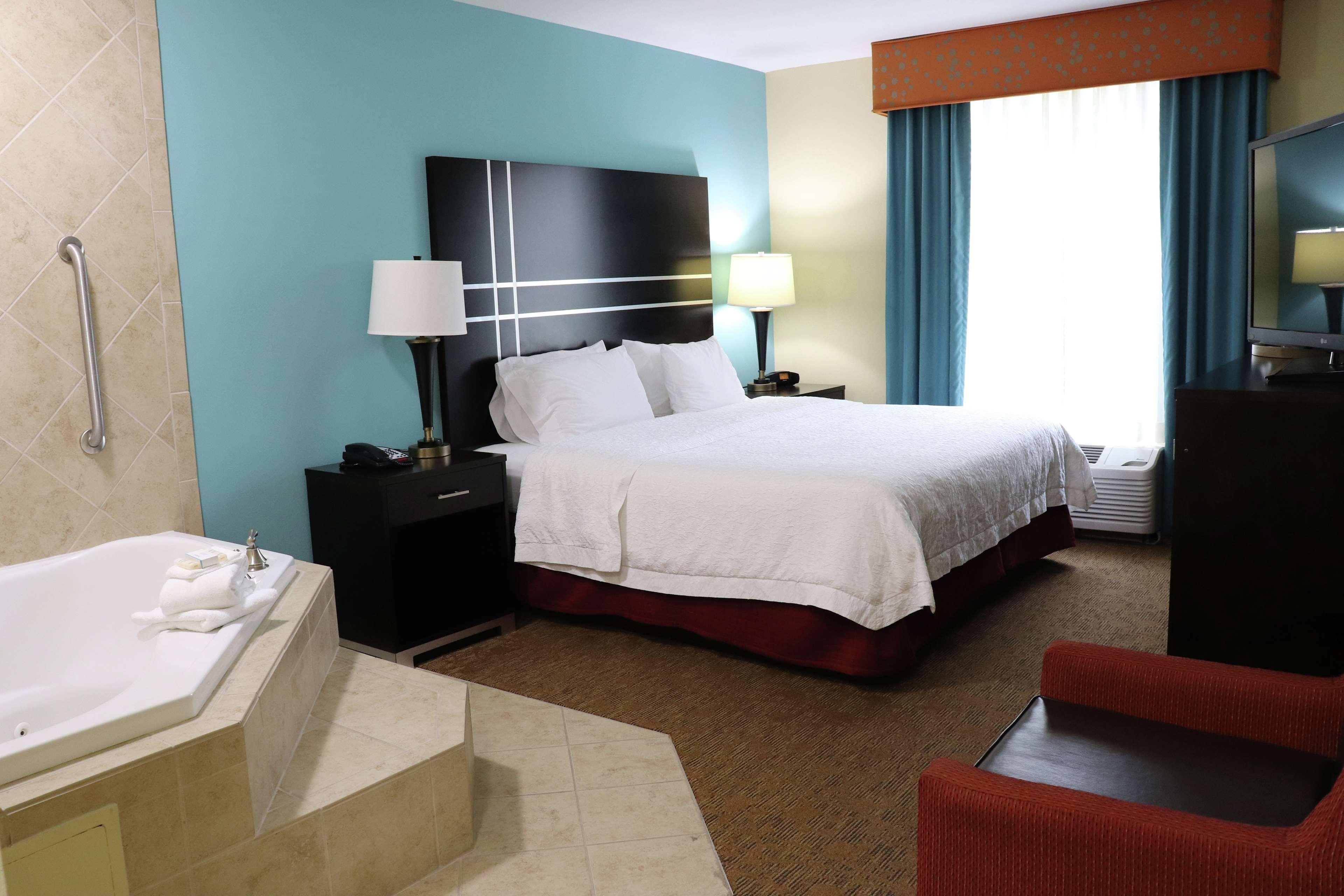 Hampton Inn Austin Oak Hill Екстериор снимка