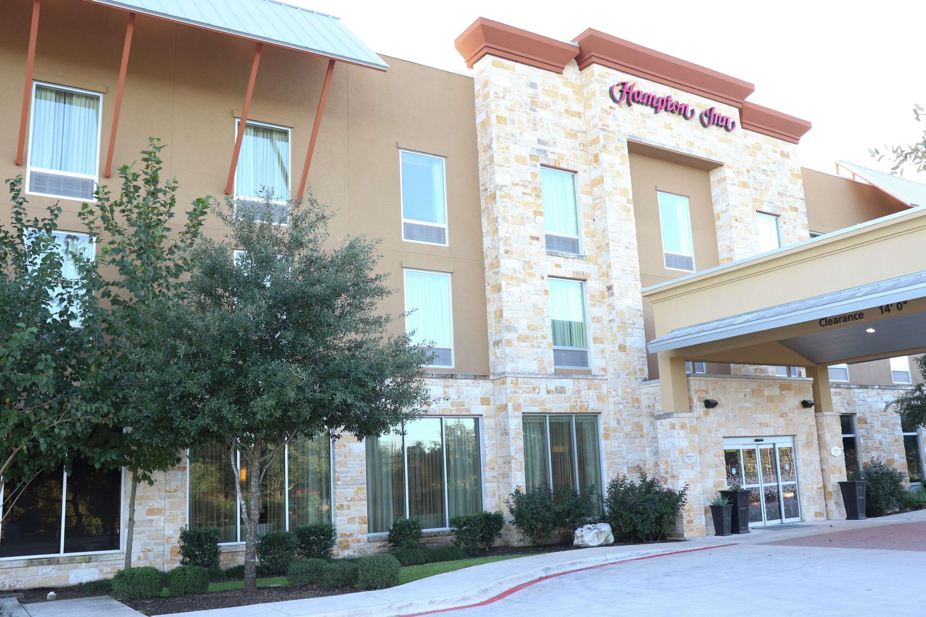 Hampton Inn Austin Oak Hill Екстериор снимка