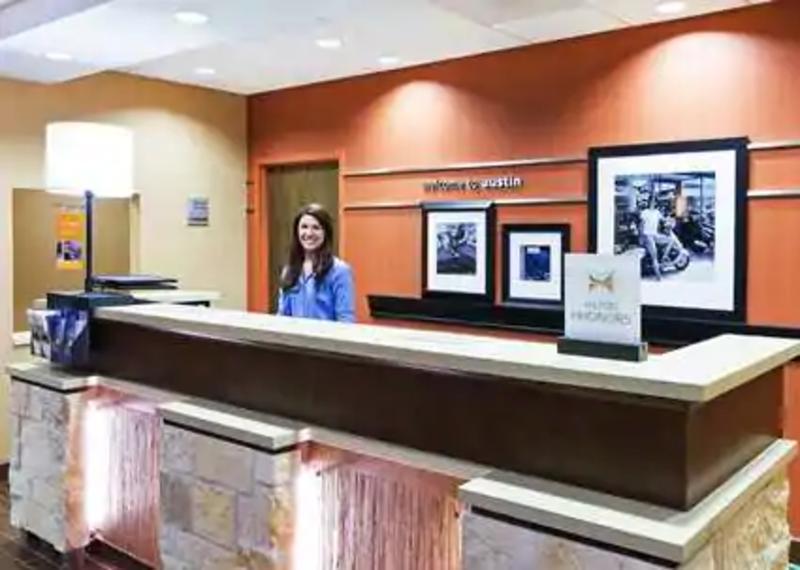 Hampton Inn Austin Oak Hill Екстериор снимка